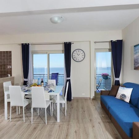 Appartement Il Cavalluccio Marino à Santa Teresa Di Riva Extérieur photo