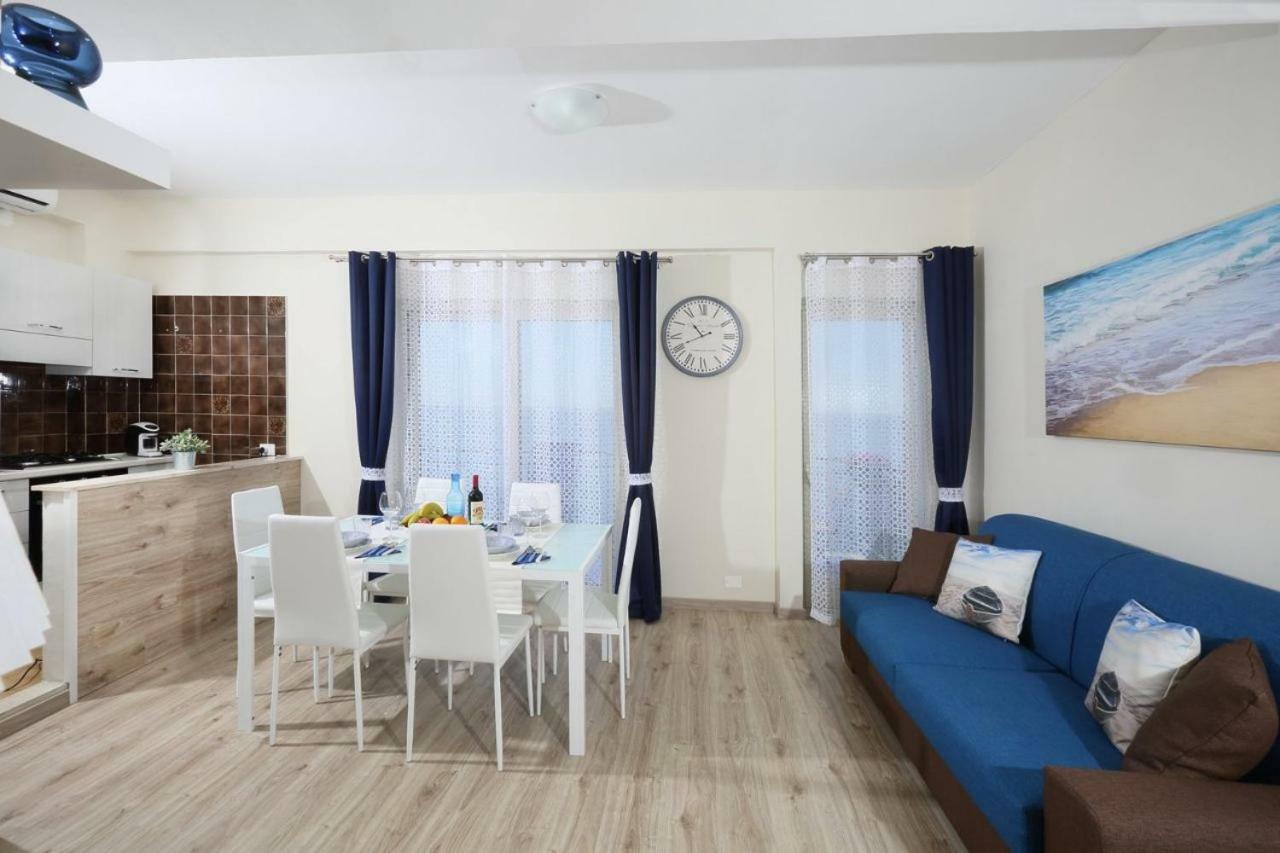 Appartement Il Cavalluccio Marino à Santa Teresa Di Riva Extérieur photo