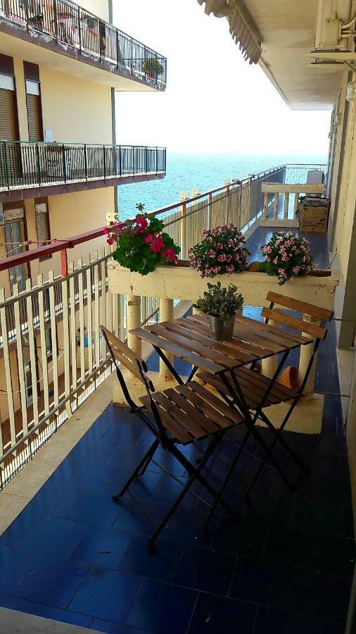 Appartement Il Cavalluccio Marino à Santa Teresa Di Riva Extérieur photo